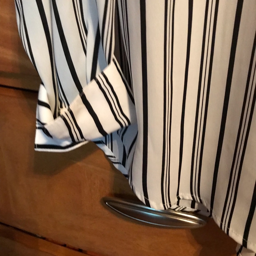 Black and white checkered long sleeve blouse